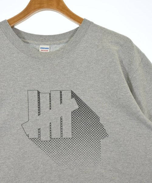 UNDEFEATED เสื้อยืด/เสื้อท็อปส์