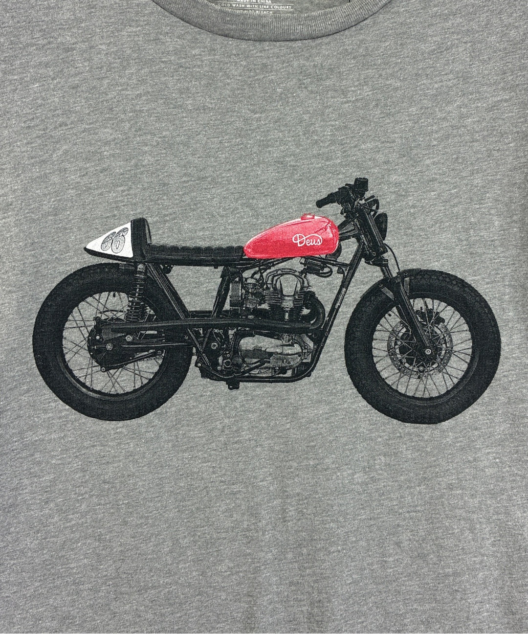 Deus ex Machina เสื้อยืด/เสื้อท็อปส์