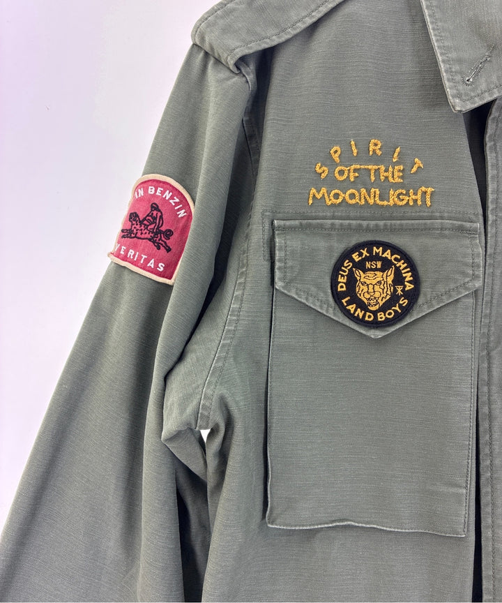 Deus ex Machina แจ็คเก็ต