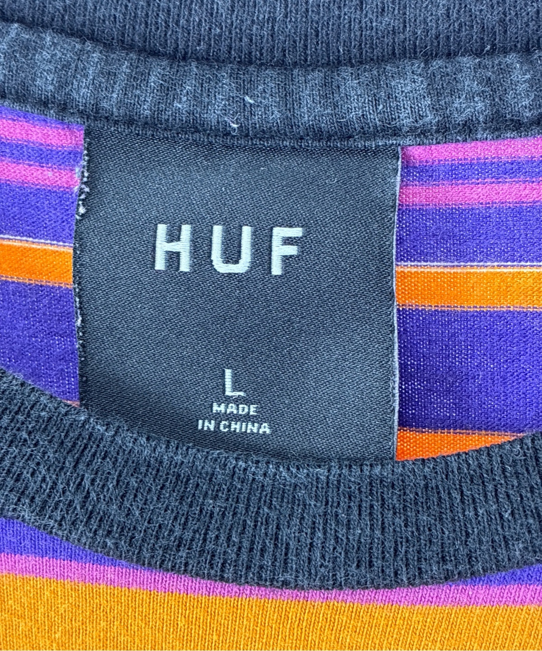 HUF เสื้อยืด/เสื้อท็อปส์
