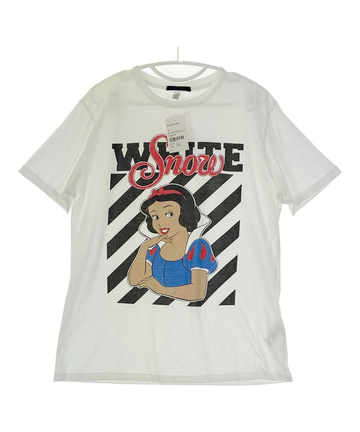 BLACKSCORE เสื้อยืด/เสื้อท็อปส์