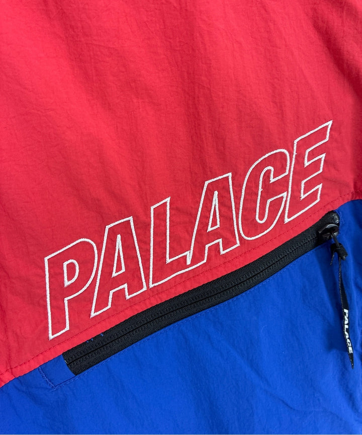 PALACE เสื้อพาร์กาภูเขา