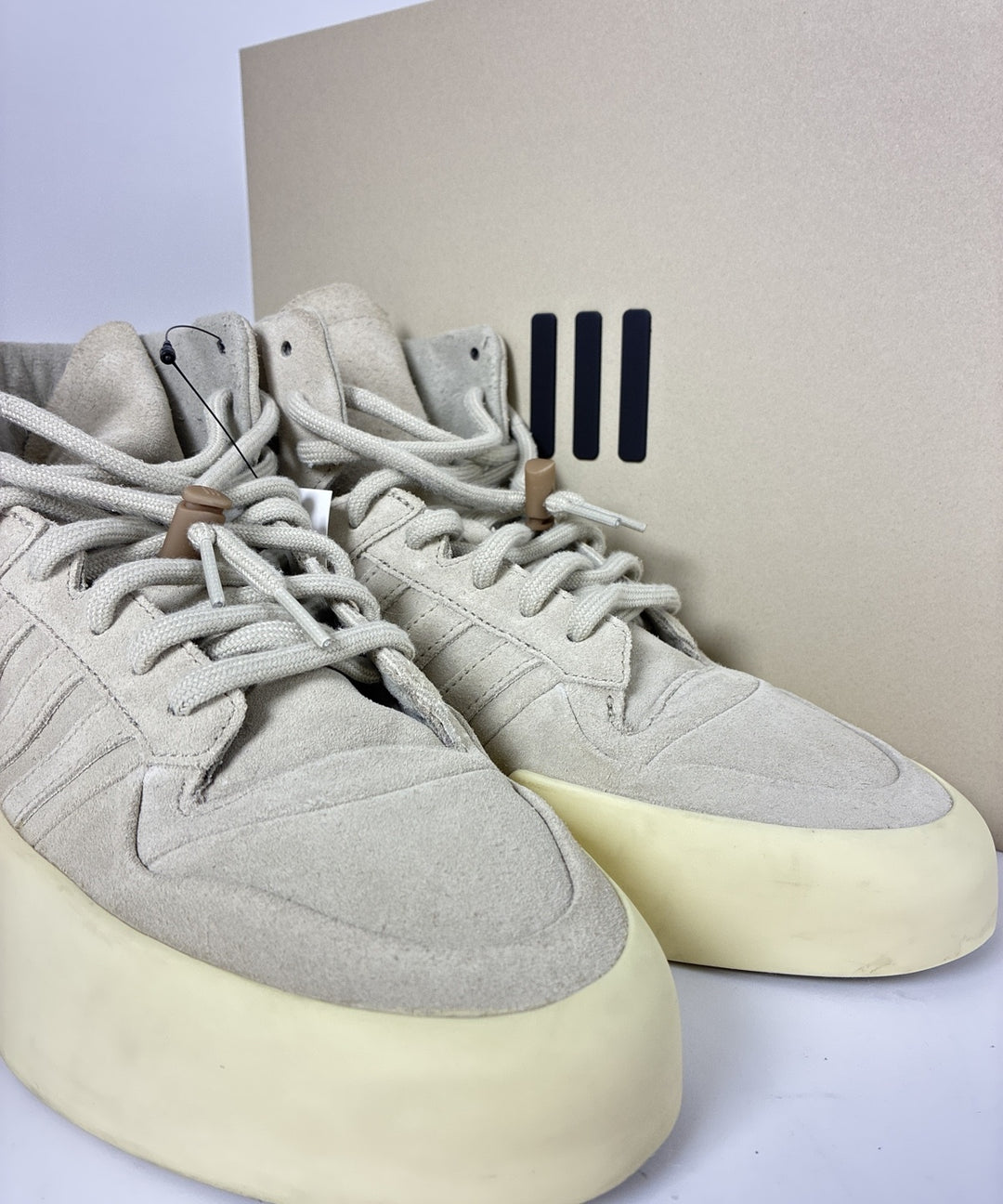 FEAR OF GOD รองเท้าผ้าใบ