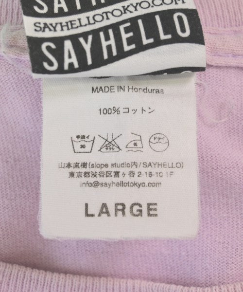 SAYHELLO เสื้อยืด/เสื้อท็อปส์