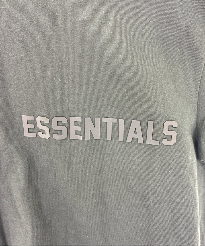 Fear of God ESSENTIALS เสื้อยืด/เสื้อท็อปส์
