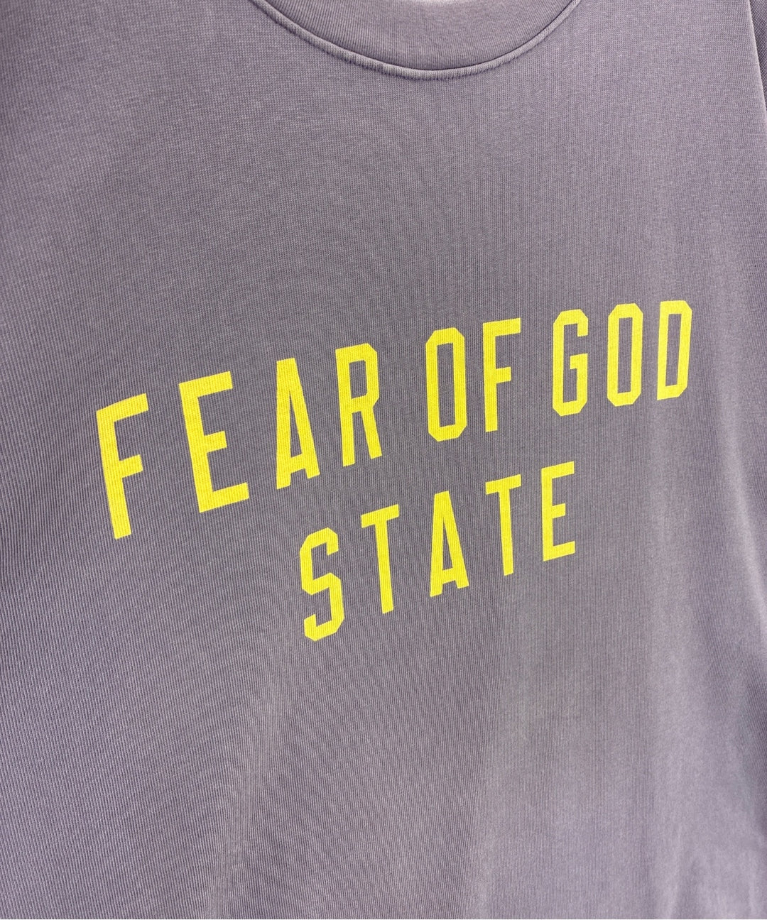 Fear of God ESSENTIALS เสื้อยืด/เสื้อท็อปส์