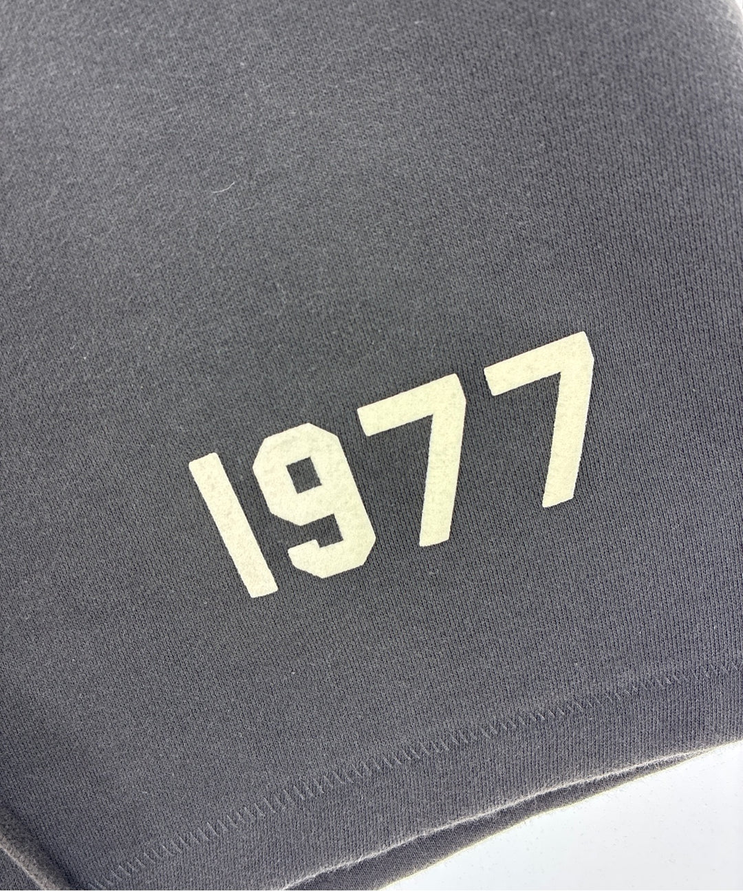 Fear of God ESSENTIALS กางเกงขาสั้น