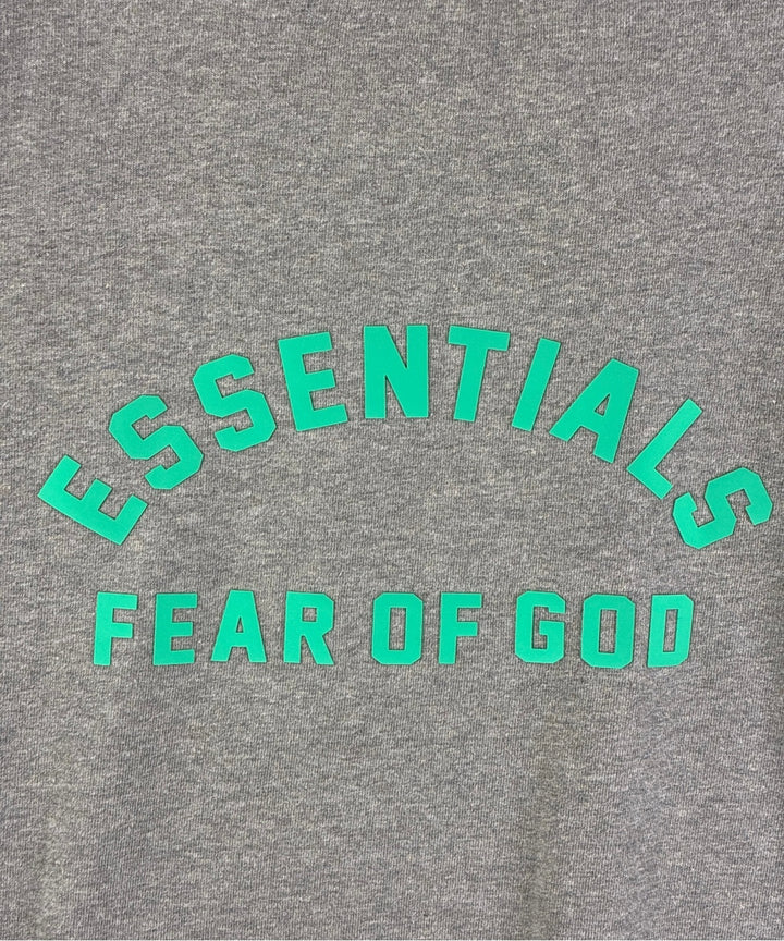 Fear of God ESSENTIALS เสื้อยืด/เสื้อท็อปส์