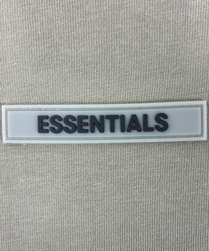 Fear of God ESSENTIALS เสื้อยืด/เสื้อท็อปส์