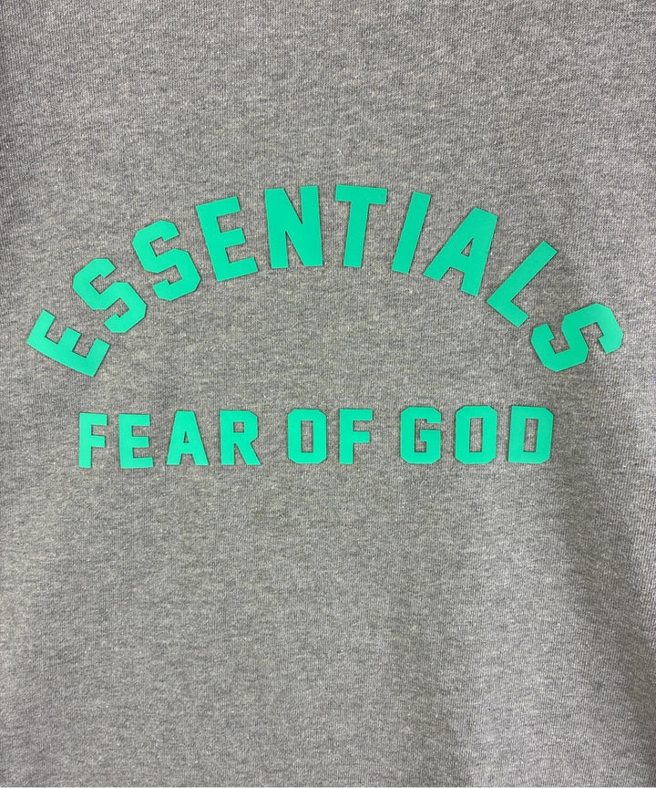 Fear of God ESSENTIALS เสื้อยืด/เสื้อท็อปส์