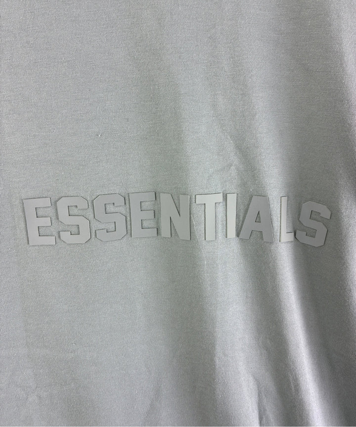 Fear of God ESSENTIALS เสื้อยืด/เสื้อท็อปส์