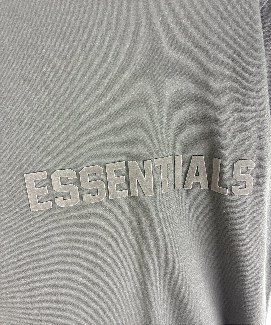 Fear of God ESSENTIALS เสื้อยืด/เสื้อท็อปส์