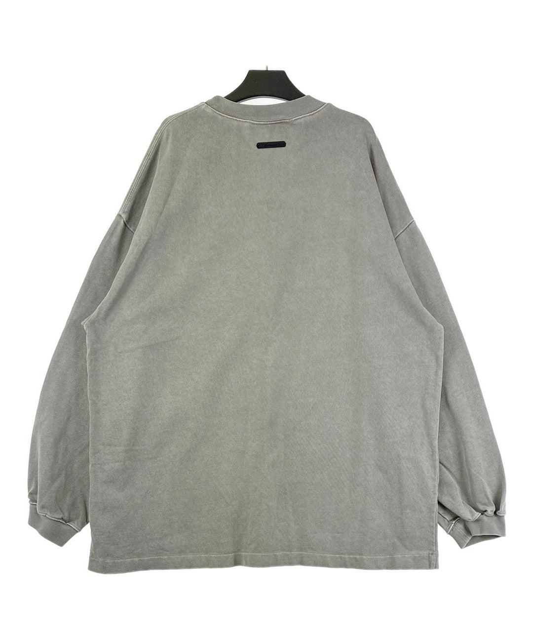 Fear of God ESSENTIALS เสื้อสเวตเตอร์