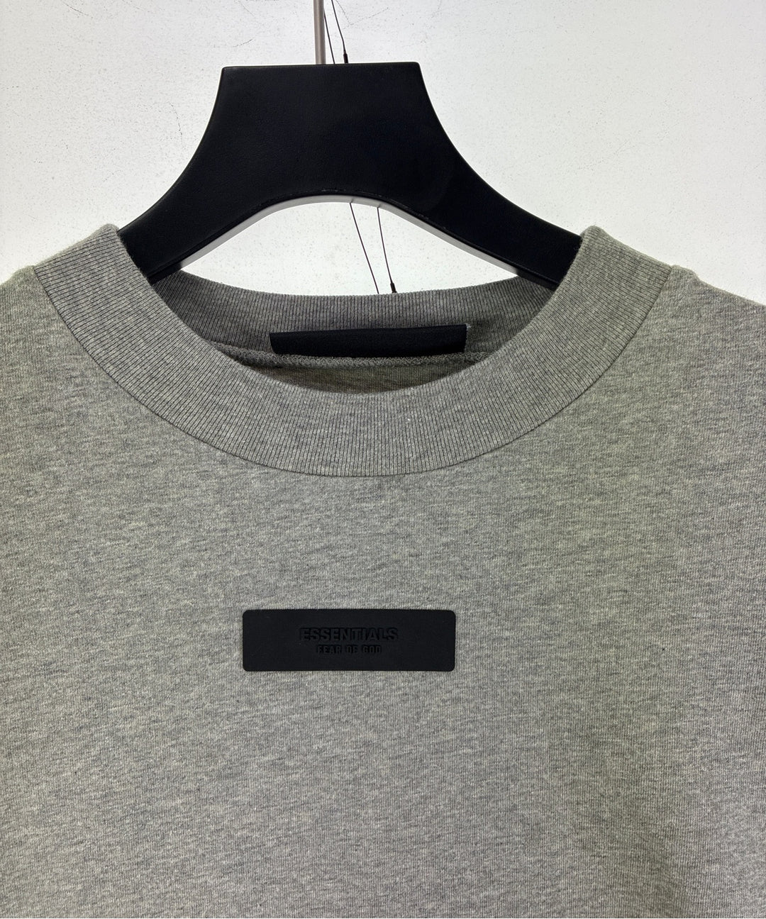 Fear of God ESSENTIALS เสื้อยืด/เสื้อท็อปส์