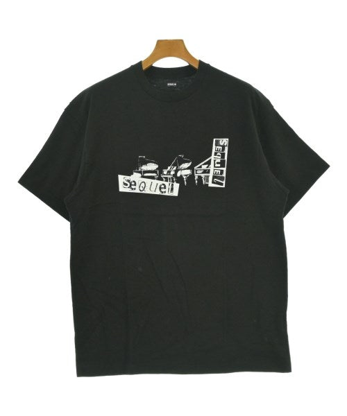 SEQUEL เสื้อยืด/เสื้อท็อปส์
