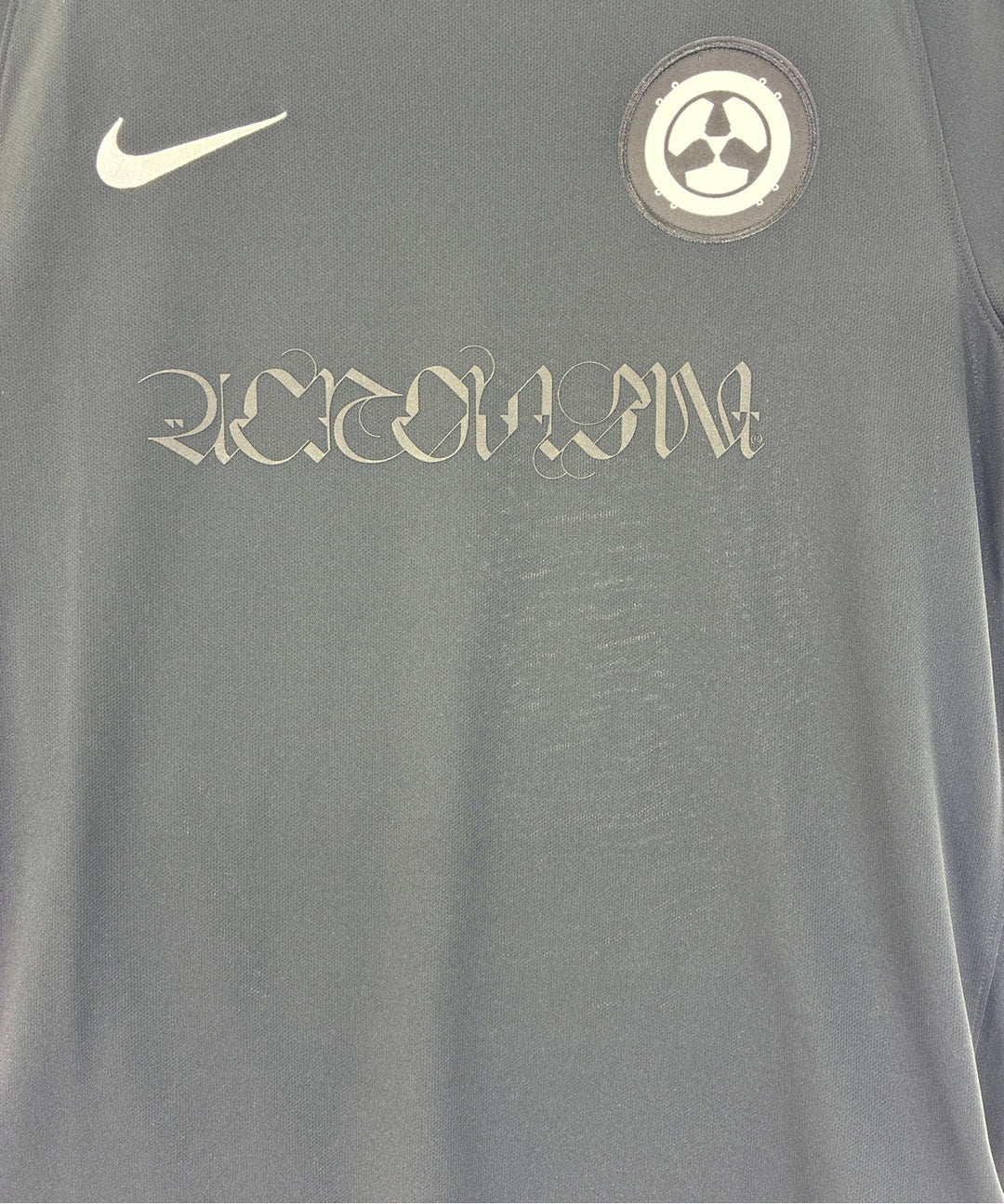 ACRONYM เสื้อยืด/เสื้อท็อปส์