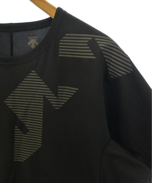 DESCENTE เสื้อยืด/เสื้อท็อปส์