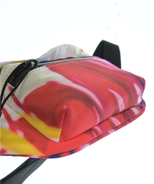 DESCENTE กระเป๋าสะพาย