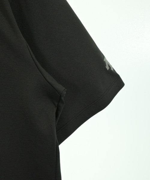 DESCENTE เสื้อยืด/เสื้อท็อปส์