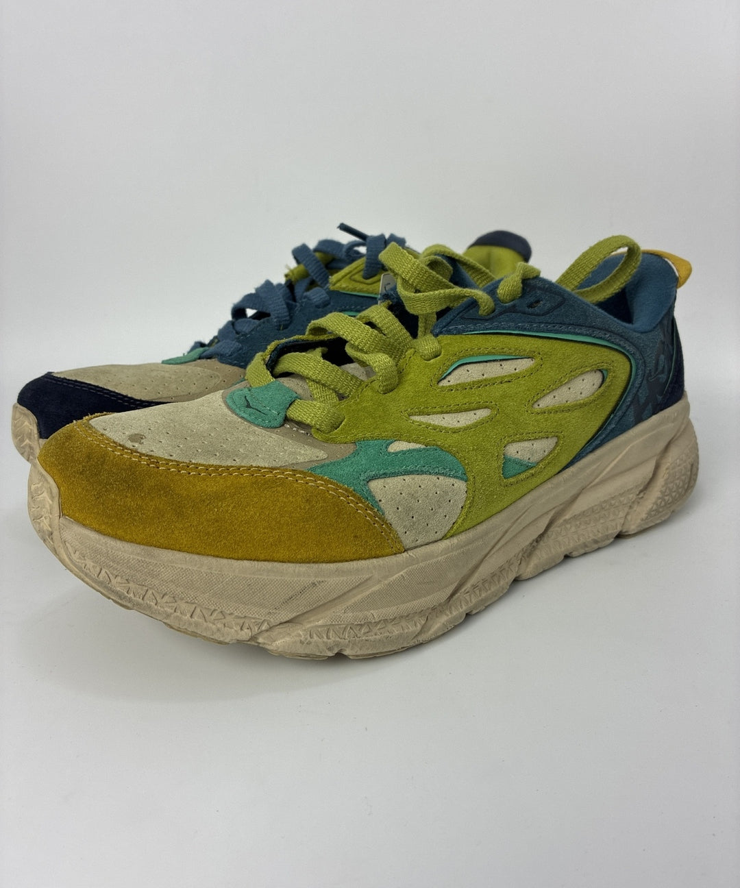 HOKA ONE ONE รองเท้าผ้าใบ