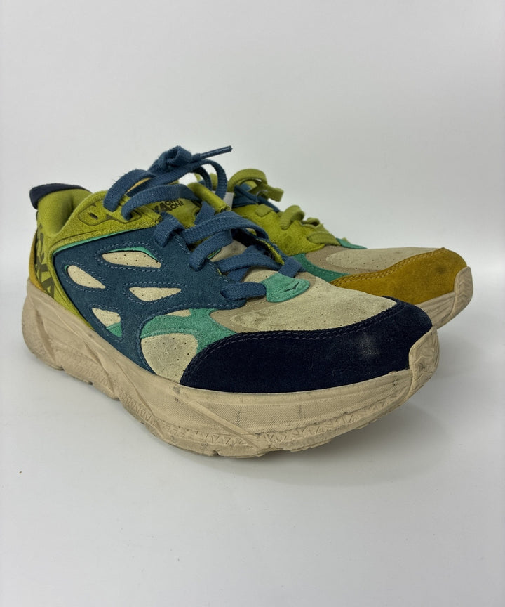 HOKA ONE ONE รองเท้าผ้าใบ