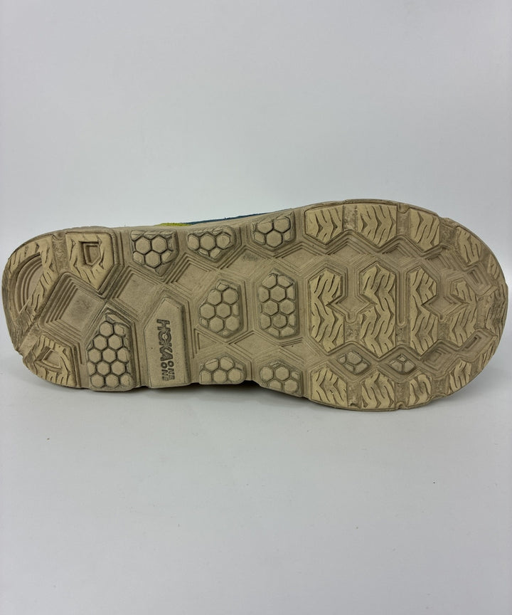 HOKA ONE ONE รองเท้าผ้าใบ