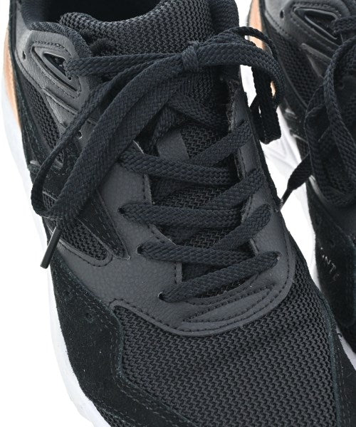 IL BISONTE รองเท้าผ้าใบ