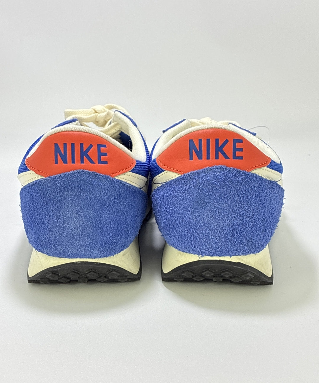 NIKE รองเท้าผ้าใบ