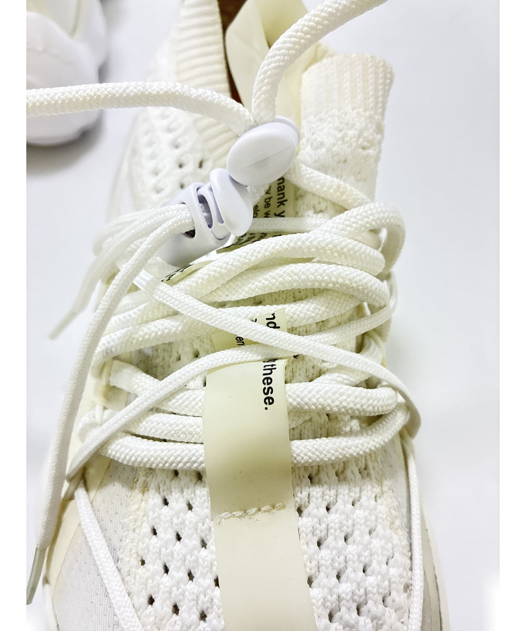 Reebok รองเท้า