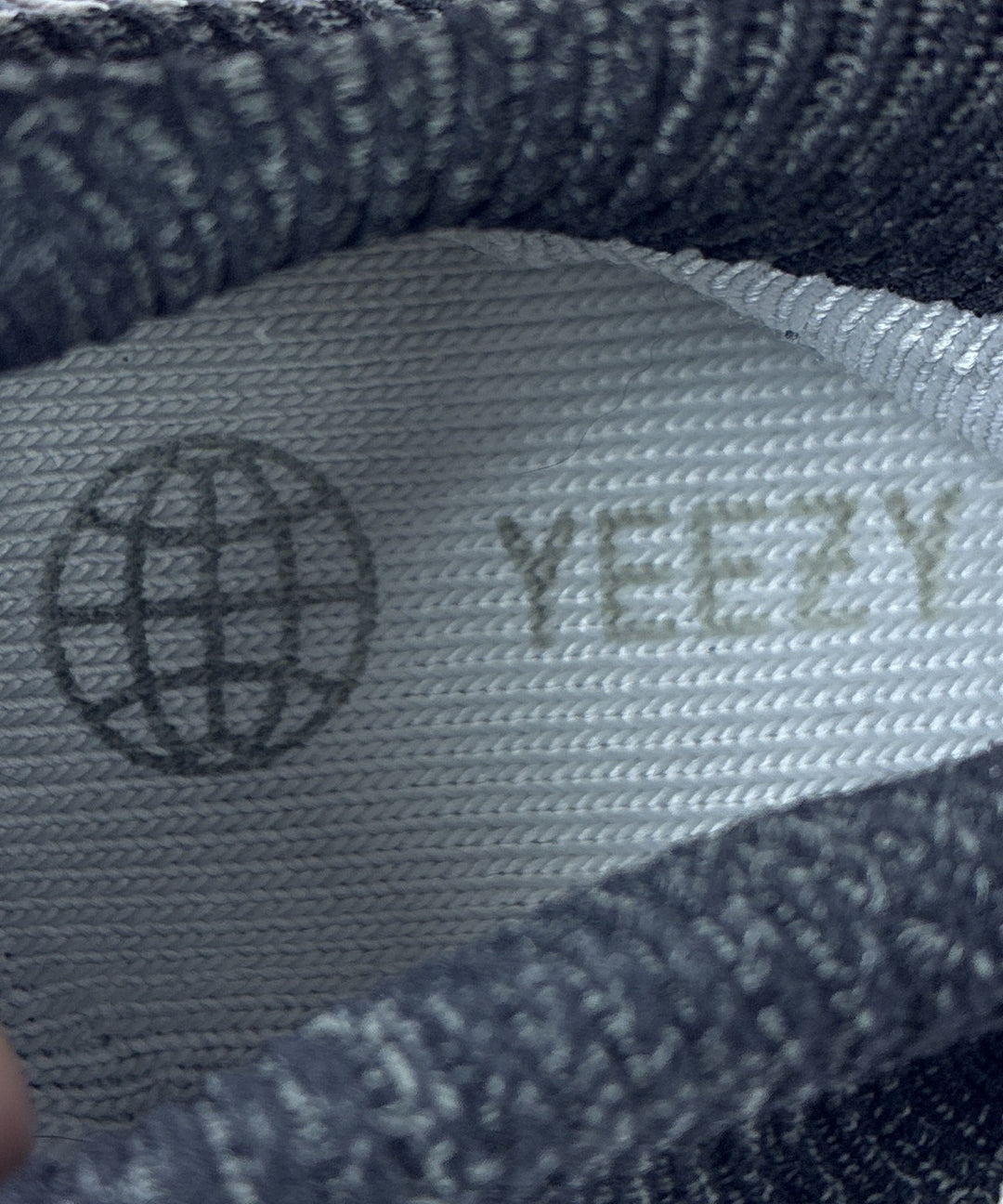 adidas รองเท้าผ้าใบ