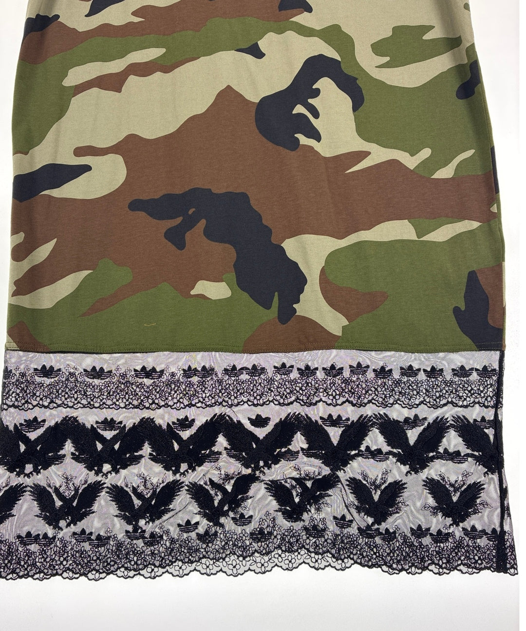 adidas เสื้อยืด/เสื้อท็อปส์