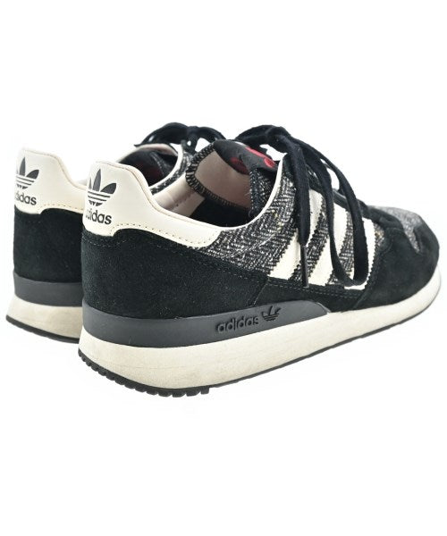 adidas รองเท้าผ้าใบ