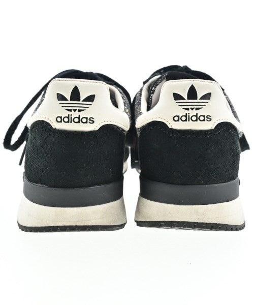 adidas รองเท้าผ้าใบ