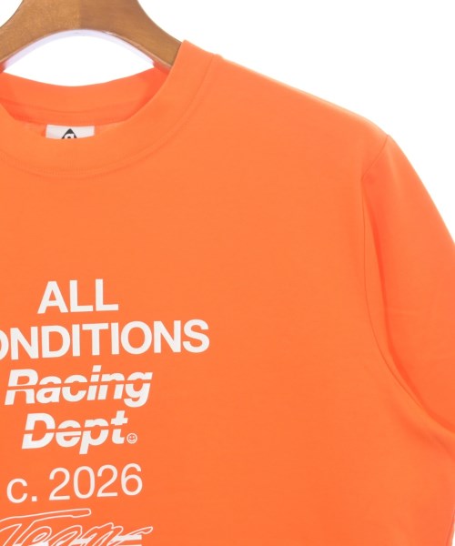 NIKE ACG เสื้อยืด/เสื้อท็อปส์