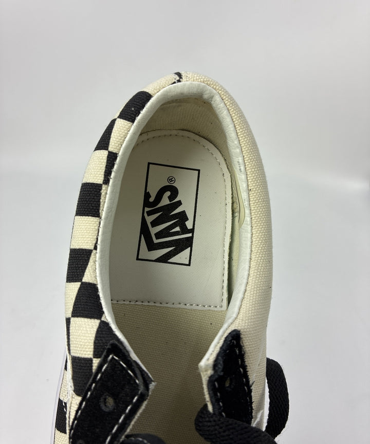 VANS รองเท้าผ้าใบ