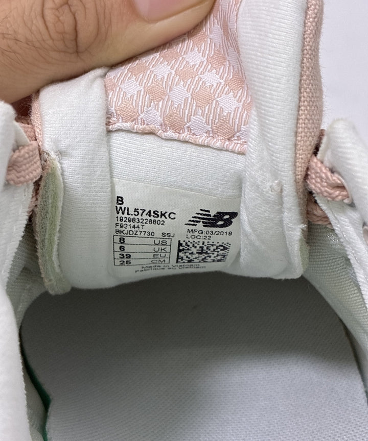 New Balance รองเท้าผ้าใบ