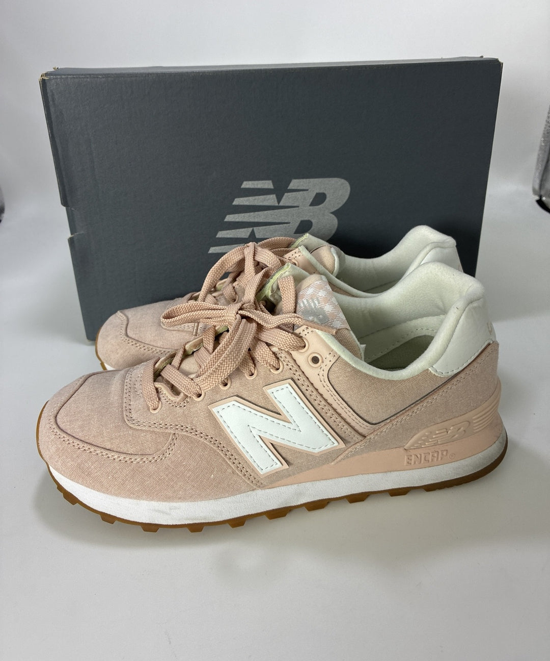 New Balance รองเท้าผ้าใบ