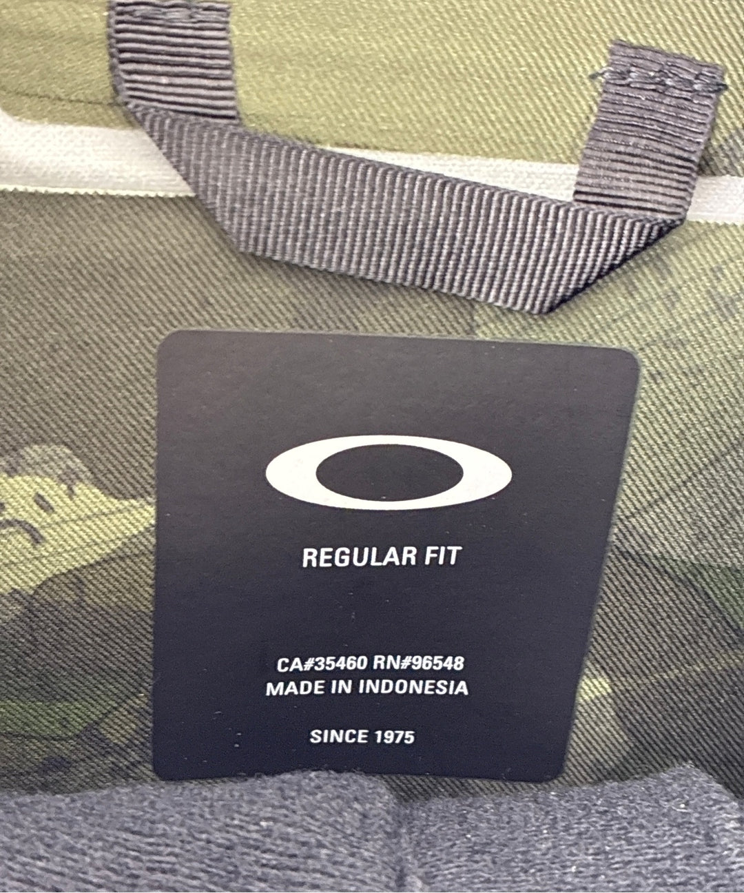 OAKLEY เสื้อพาร์กาภูเขา
