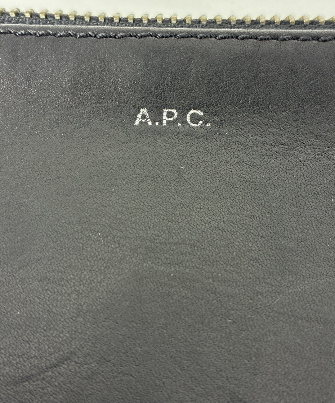 A.P.C. กระเป๋า