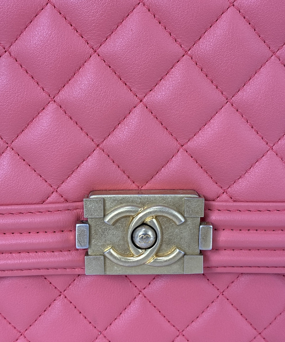 CHANEL กระเป๋าสะพาย