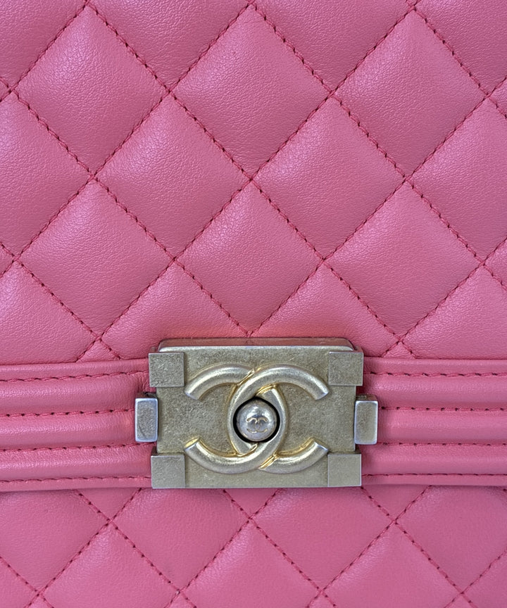 CHANEL กระเป๋าสะพาย