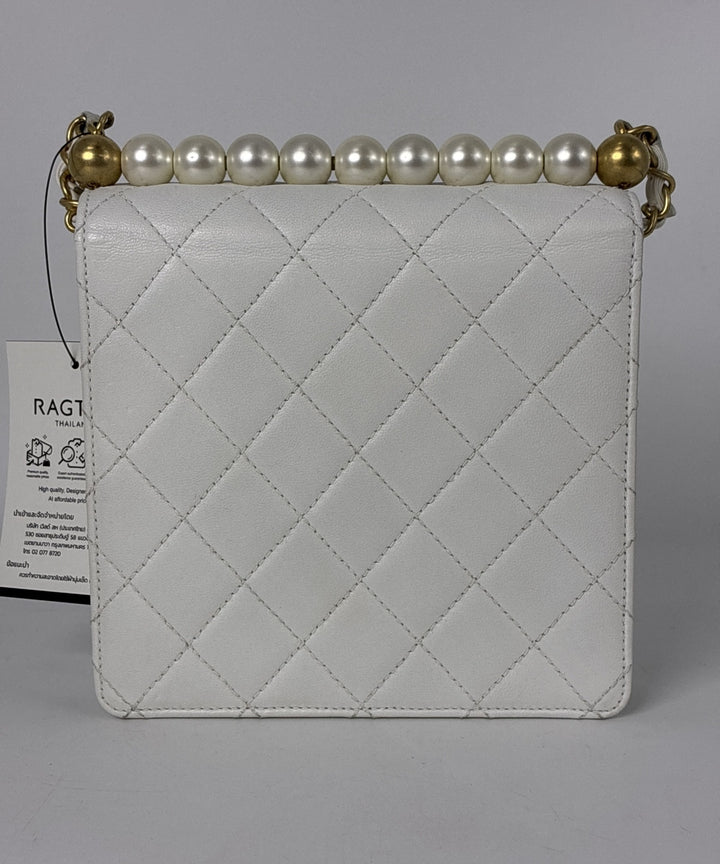 CHANEL กระเป๋าสะพาย
