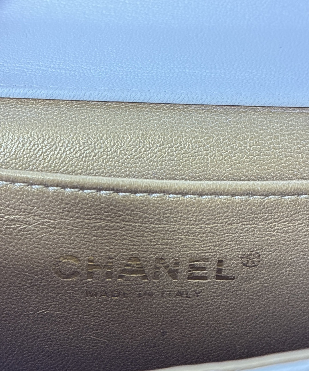 CHANEL กระเป๋าสะพาย