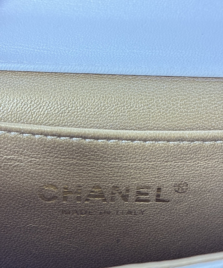 CHANEL กระเป๋าสะพาย