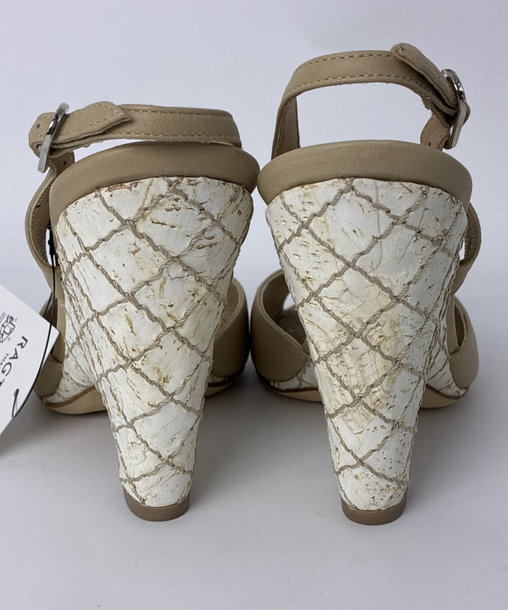 CHANEL รองเท้าส้นสูง