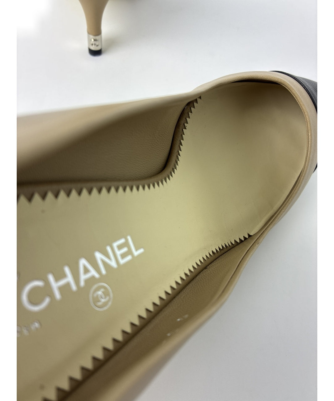 CHANEL รองเท้าส้นสูง