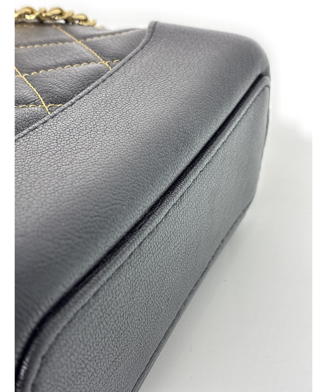 CHANEL กระเป๋าสะพาย