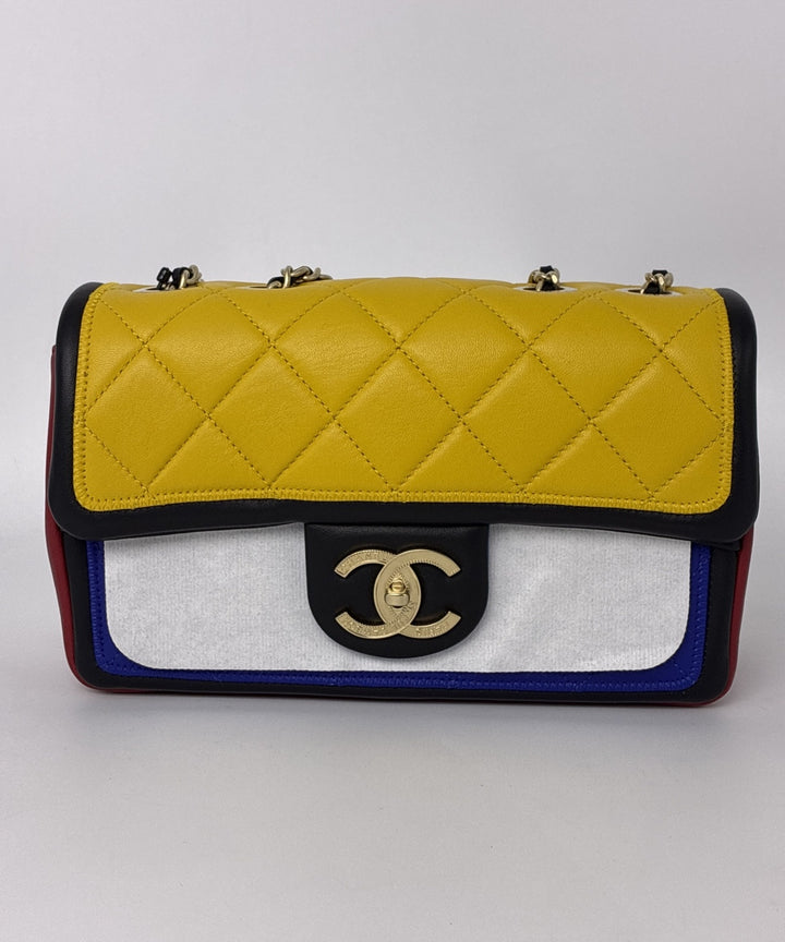 CHANEL กระเป๋าสะพาย