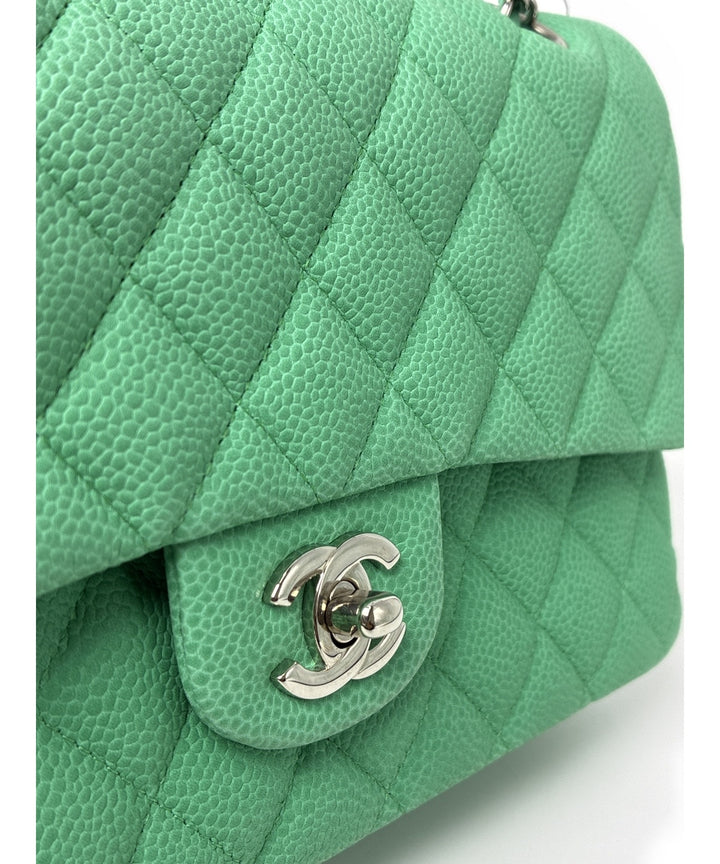 CHANEL กระเป๋าสะพาย