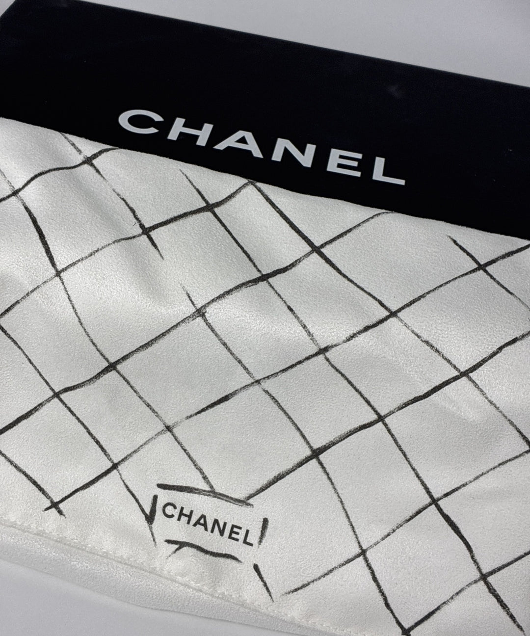 CHANEL กระเป๋าสะพาย